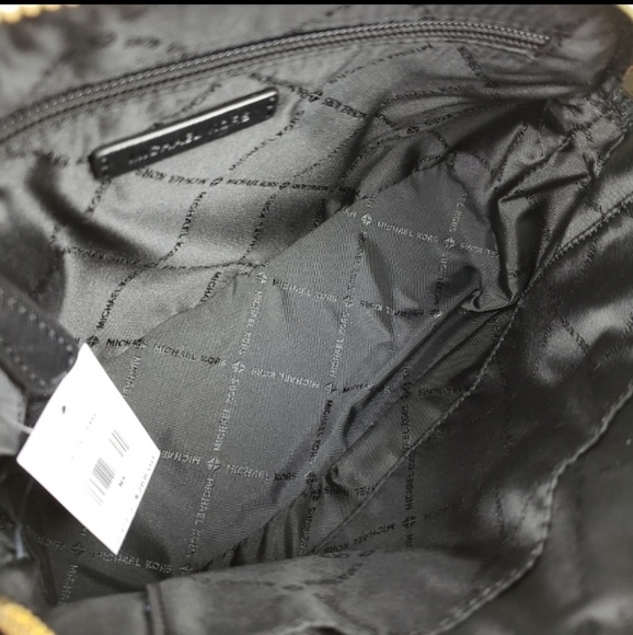 NWT MICHAEL KORS LEATHER CINDY DOME CROSSBODY BAG - Picture 6 of 7